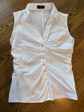 Tahari White Sleeveless Twist-Front Button Blouse